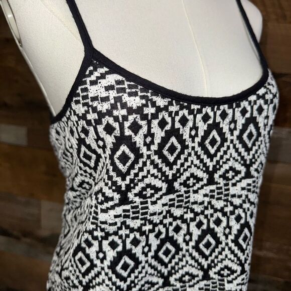Freeway Black & White Tribal Fringe Tank Top Boho Festival Style sz M - Picture 6 of 13
